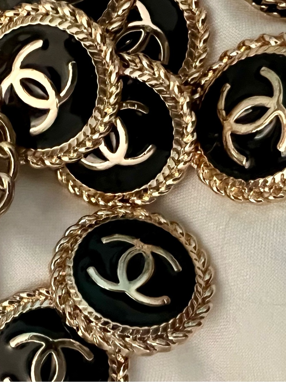CC-(Set of 6)19mm/Gold CC on black enamel/gold alloy stamped shank back buttons
